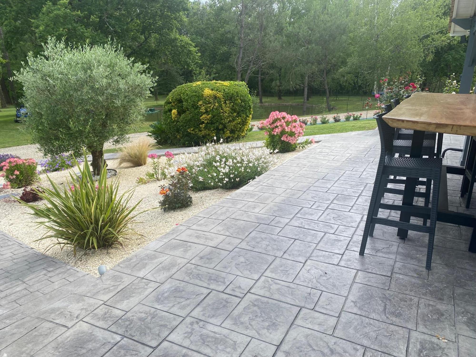 Les Pins Perdus Bed and Breakfast Saint-Ciers-d'Abzac Buitenkant foto